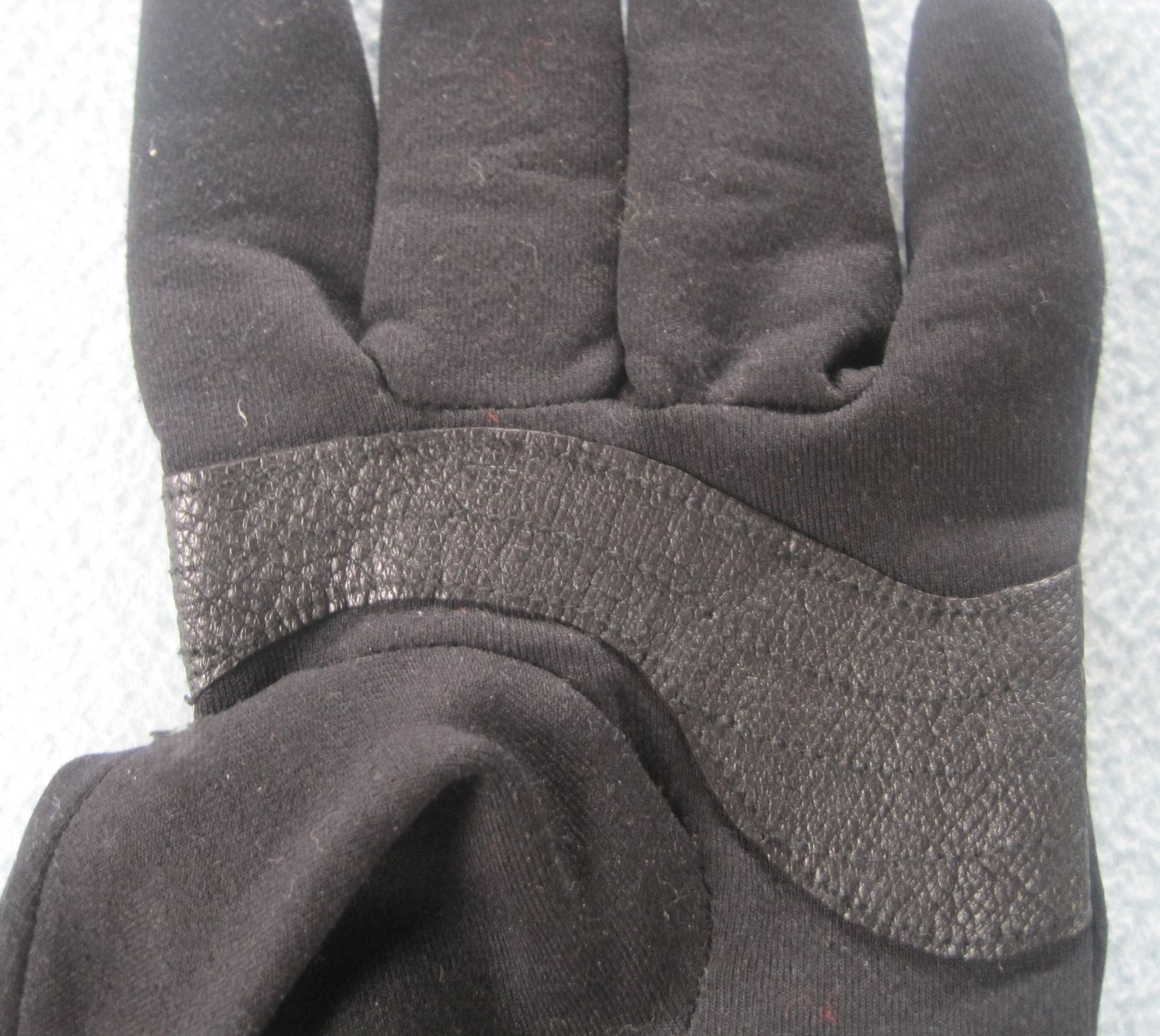 Guanti & manicotti: Outdoor Handschuhe schwarz mit Schutz-Einlagen – Usato da Rickenbach Sulz venduto da Sodeli23 3