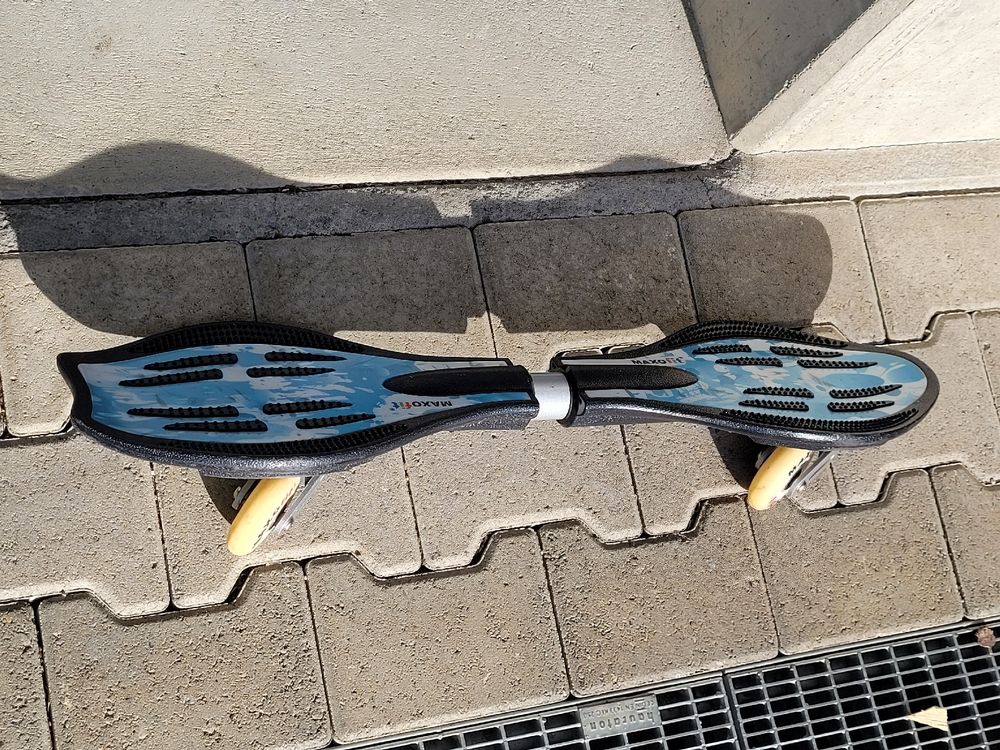 MAXOfit Waveboard Leuchtrollen 80mm - 2er Set Mit Kugellager & LED-Beleuchtung