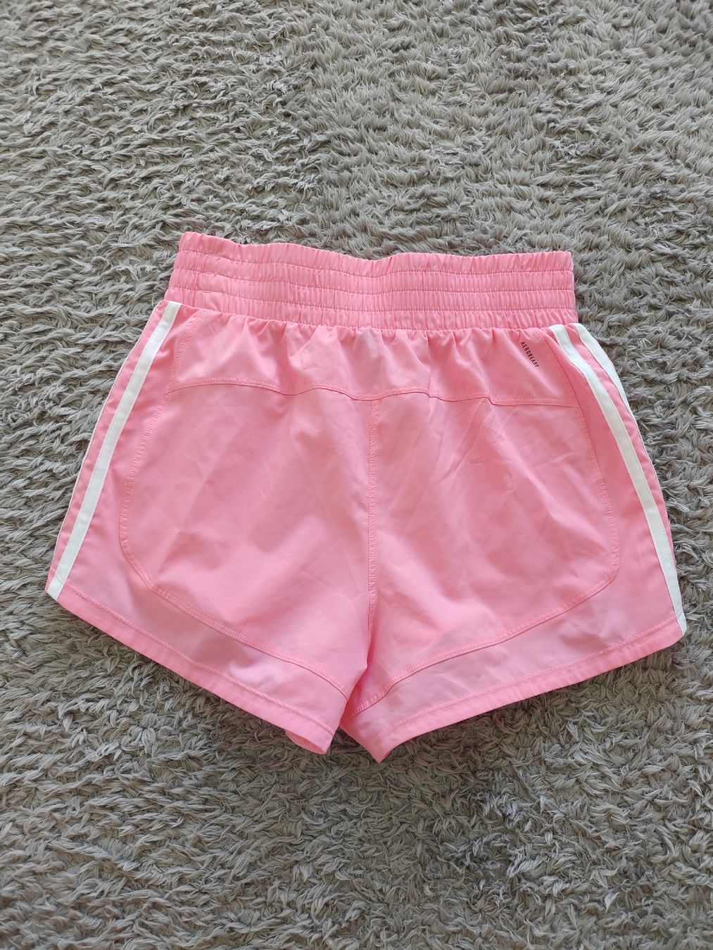 Adidas Hosen: Adidas Sporthose – Neu (gemäss Beschreibung) aus Pieterlen von Saemelili 1