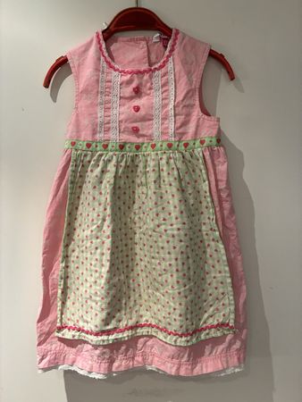 Tolles Kleid Gr. 122