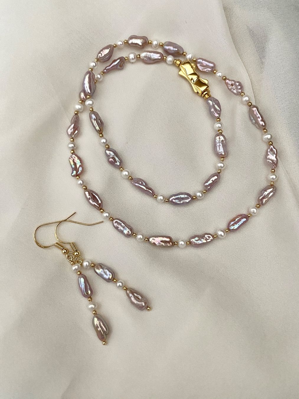 Catenine: Barock Süsswasserperlen Kette mit Ohrringe – Nuovo e nell'imballaggio originale da Sarnen venduto da Yingsperlen4