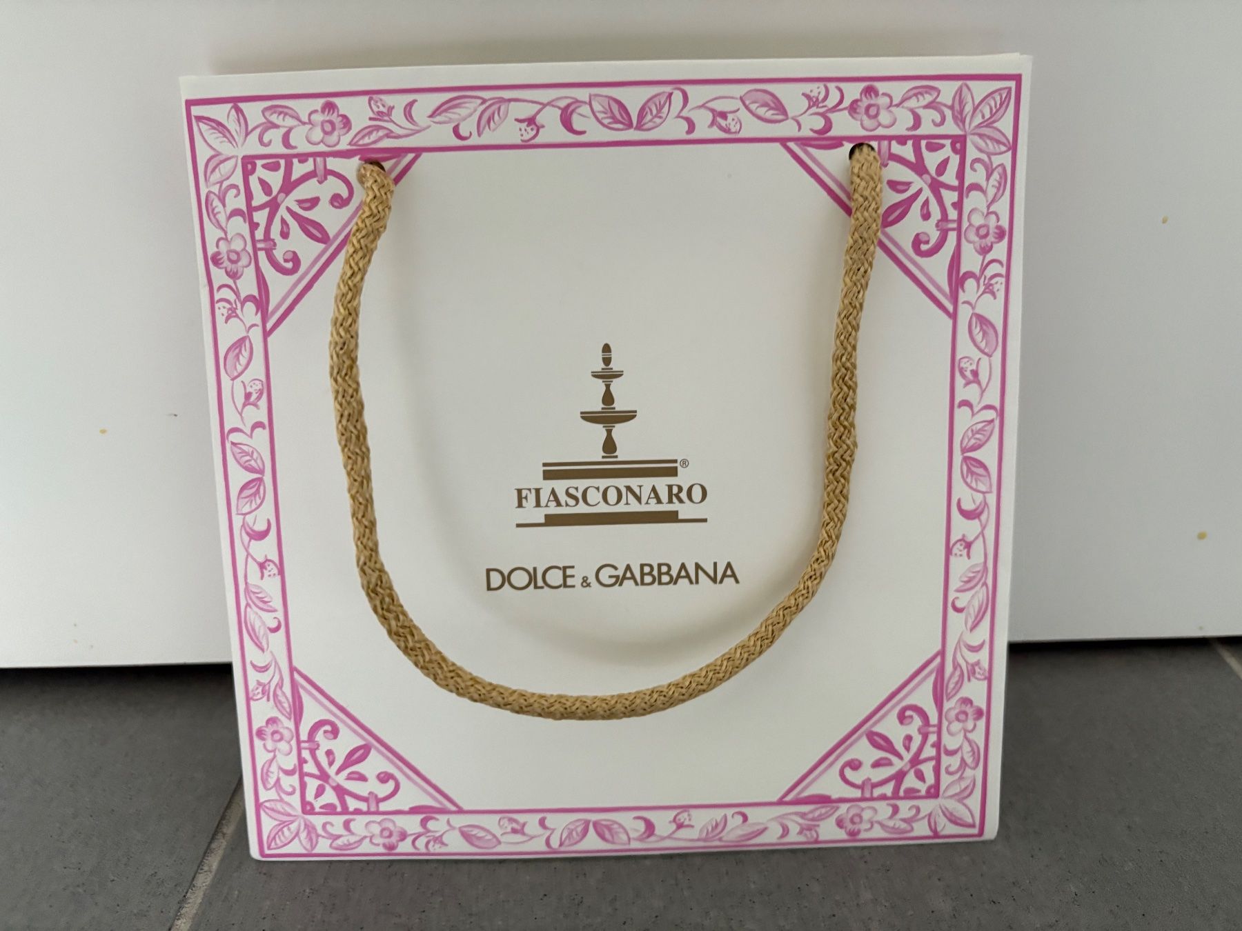 Dolce & Gabbana Borse: Dolce & Gabbana - Easter Colomba Bag - 18 x 18 cm – Nuovo (secondo la descrizione) da Muzzano venduto da Sidney_3