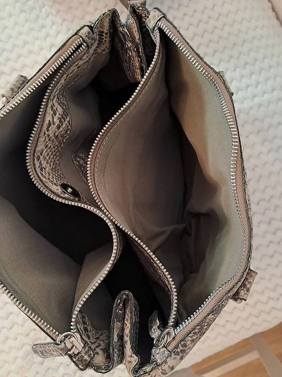 Taschen für Damen: Ledertasche  – Gebraucht aus Basel von len_t965 3