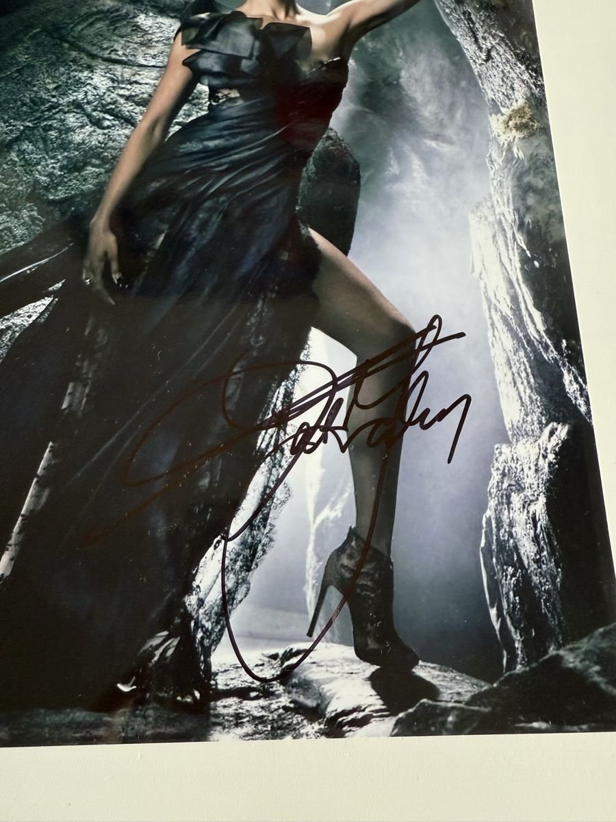 Autogramme: Katerina Graham the Vampire Diaries Autogramm – Gebraucht aus Stallikon von Weihnachtsgnom 1