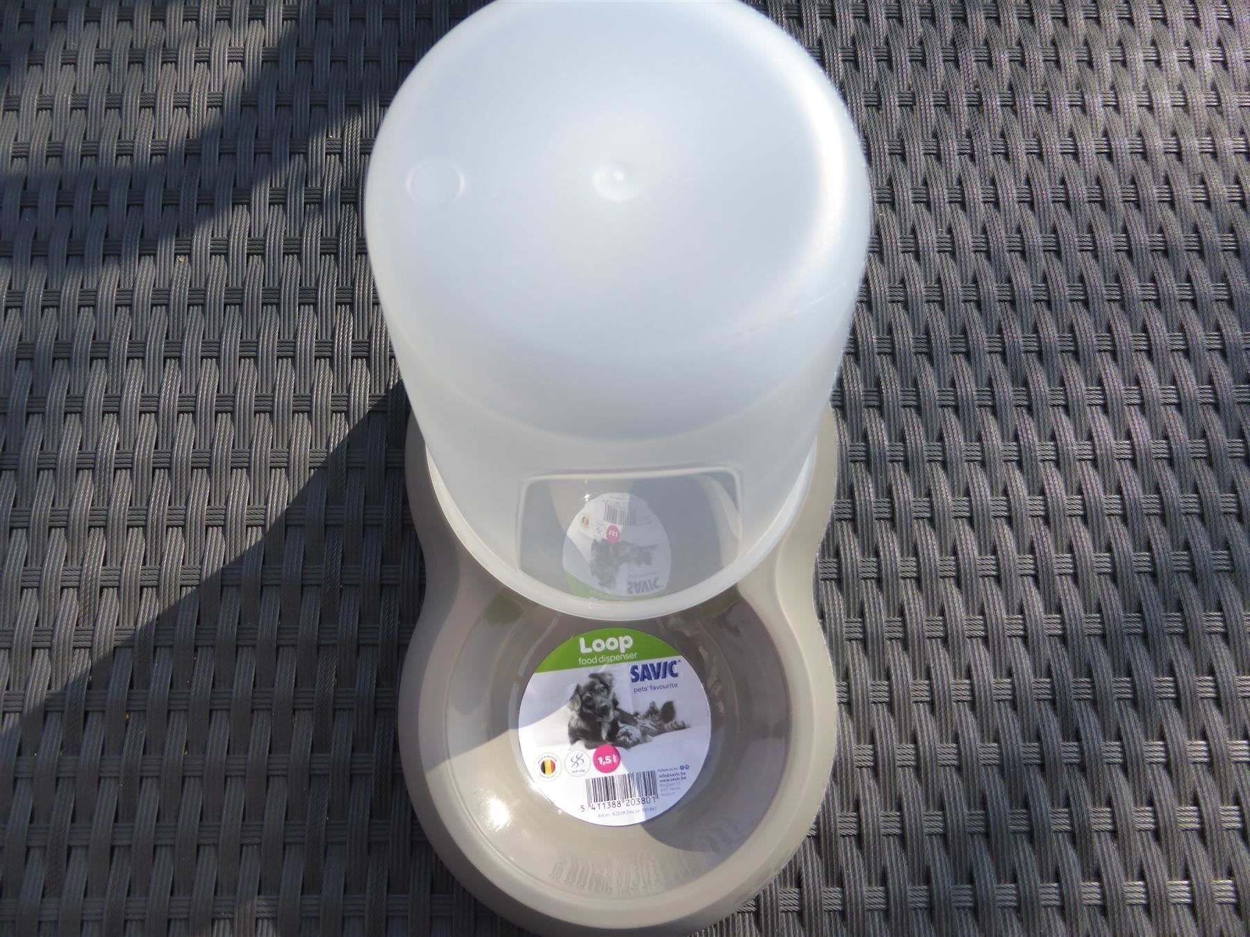 Mangimi: Futter Dispenser gross grau – Nuovo e nell'imballaggio originale da Schübelbach venduto da Bemafaja