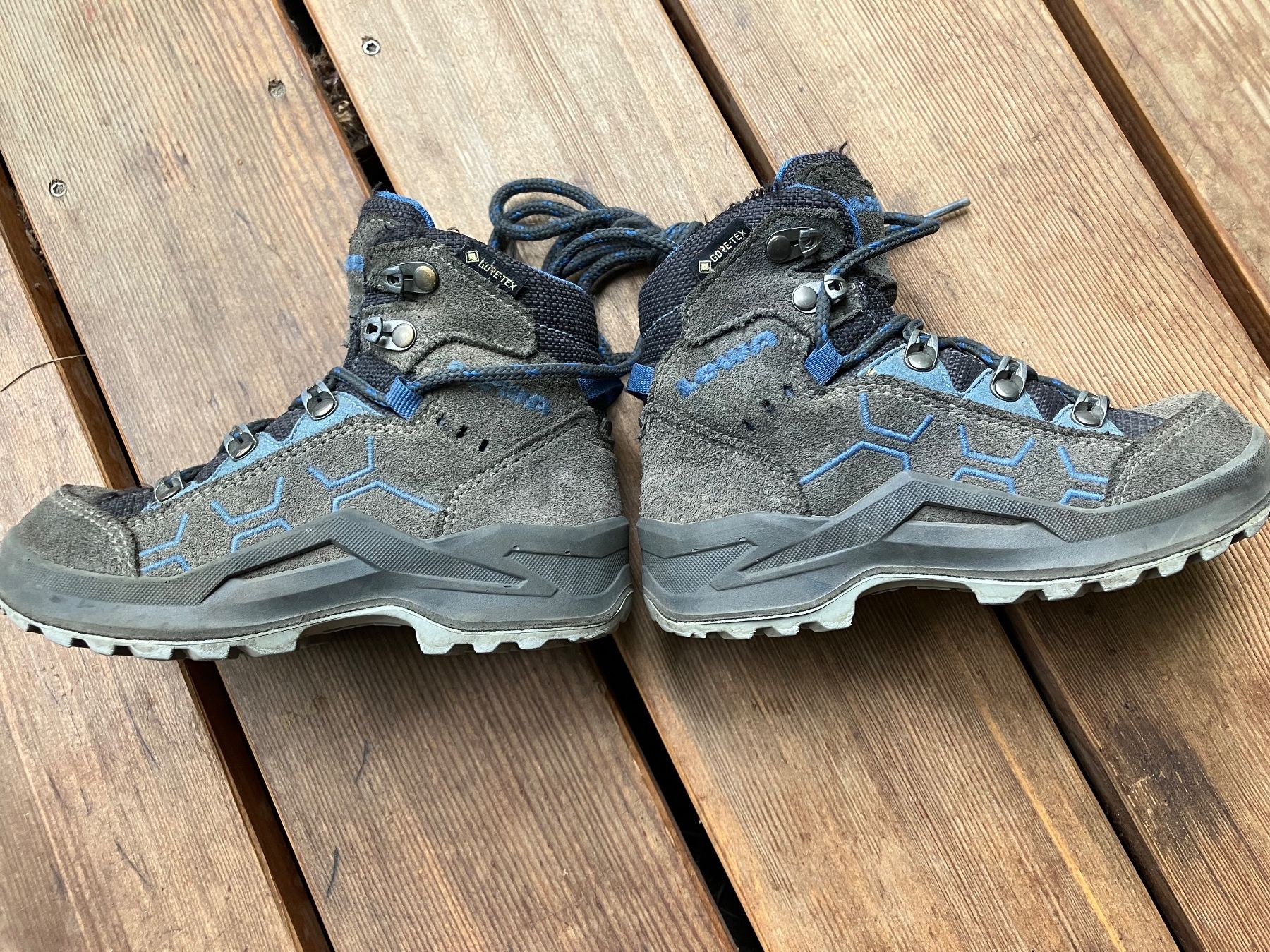Lowa Scarpe per ragazzi: Lowa Kinderwanderschuhe Gr 27 – Usato da Basel venduto da nin_nlk9 2