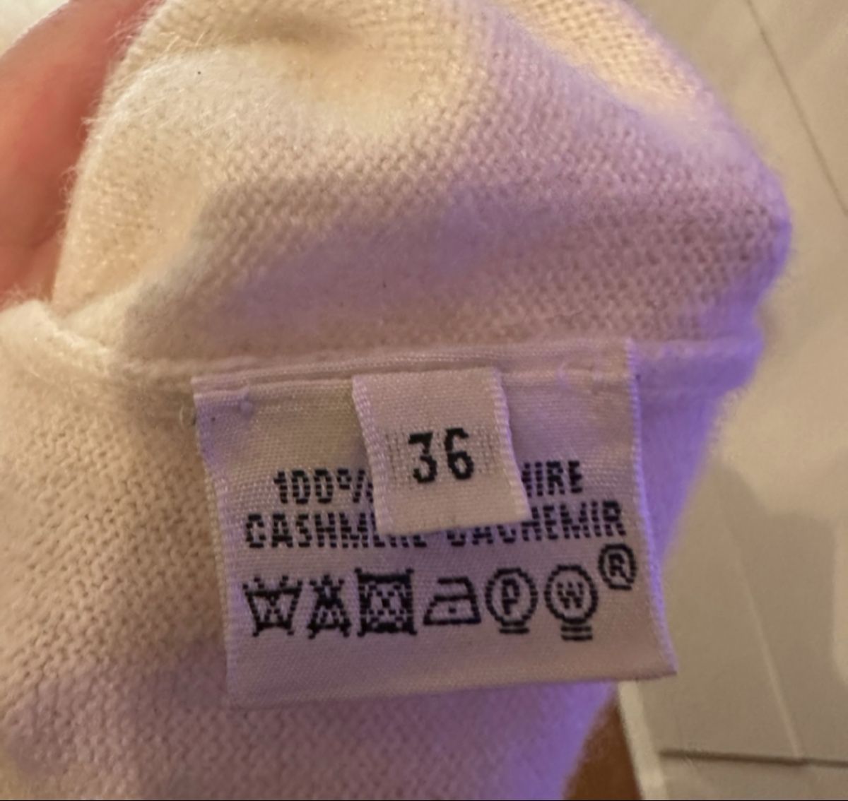 Hermès Maglioni & Felpe: Hermès pull 100% cachemire crème taille 36 – Usato da Genève venduto da MyPrivateDressing 5