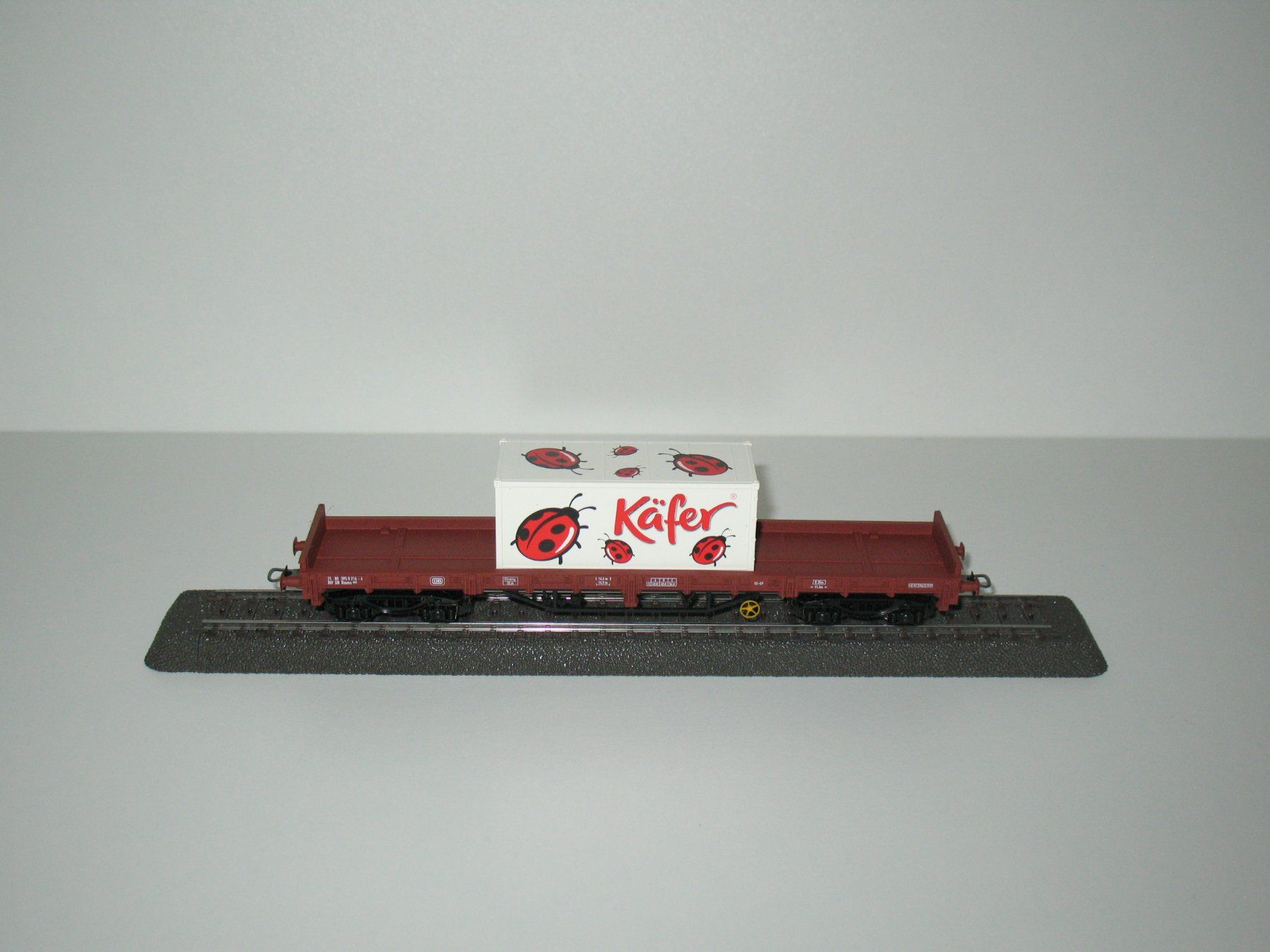 Roco Modellini di ferrovie: Flachwagen mit Container "Käfer" in H0= von Electrotren – Usato da Ettiswil venduto da Caapraibex 5