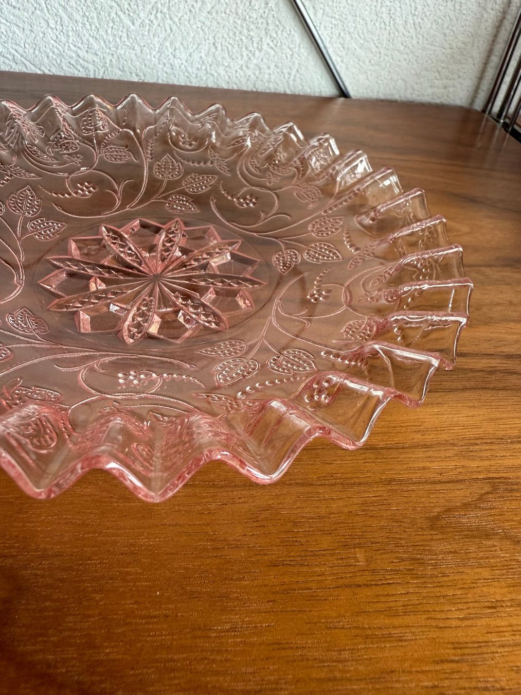 Teller: Antiker Opalglas Teller um 1915 19 cm – Gebraucht aus Kirchdorf von Vintagewunder