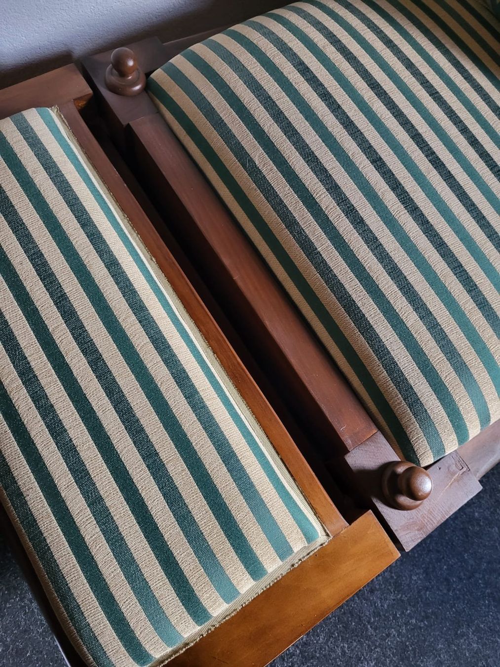 Sedie a sdraio: Chaiselongue mit gestreifter Polsterung – Usato da Küsnacht ZH venduto da dgl_p7xw 3