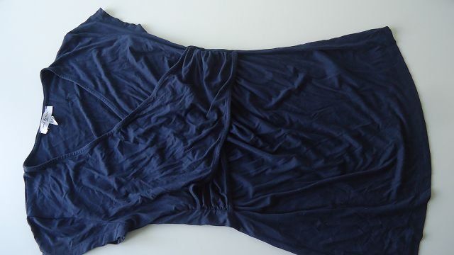 Lotti di vestiti: Damen Umstands-Oberteile 4er Set Grösse 36/38 – Usato da Ergisch venduto da Haemmerli59 1