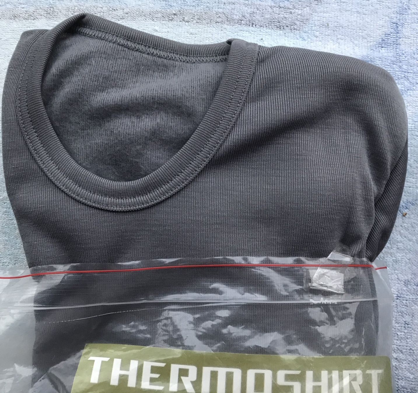 Lotti di vestiti: DUO PACK THERMO KLEIDER NEU & ORIGINALVERPACKT – Nuovo e nell'imballaggio originale da Ostermundigen venduto da Wyatt-Earp 5