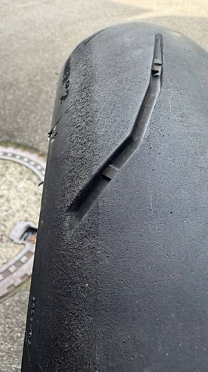 Pneumatici & Ruote complete: Michelin Power GP2 Vorderreifen – Usato da Zug venduto da ale_hh8s 1