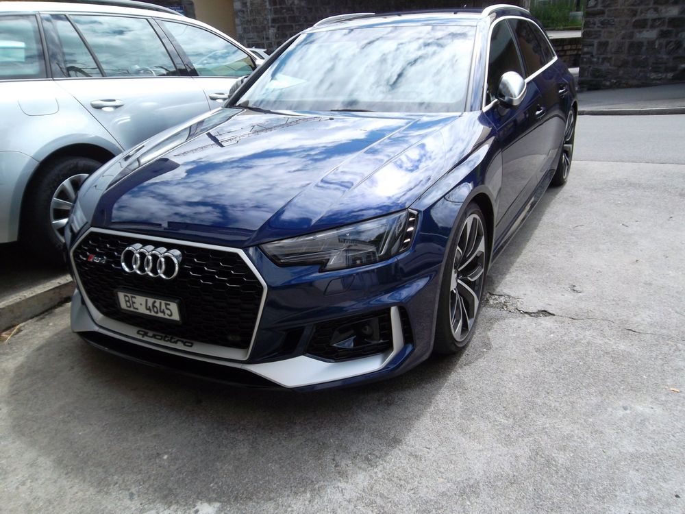 AUDI RS 4 Avant