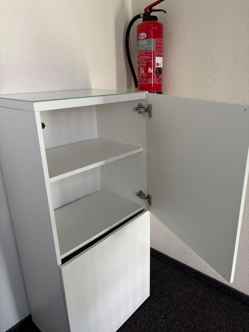 Ikea Cassettiere: Besta - Kommode – Nuovo (secondo la descrizione) da Dübendorf venduto da tay_jcn7 1