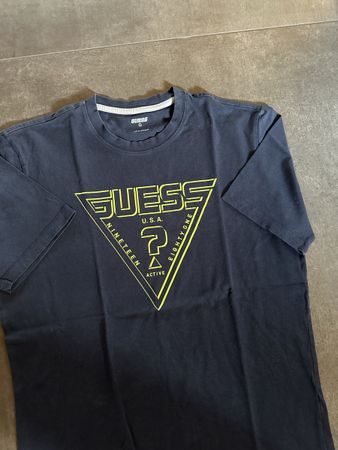 T-shirt blue, size L, GUESS