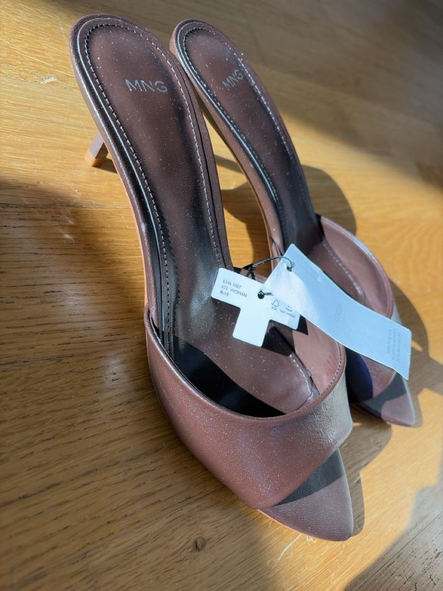 Mango Scarpe da donna: Mango Slingpumps braun mit Etikett Gr. 38 – Nuovo e nell'imballaggio originale da Zürich venduto da ufe_f5q5 2