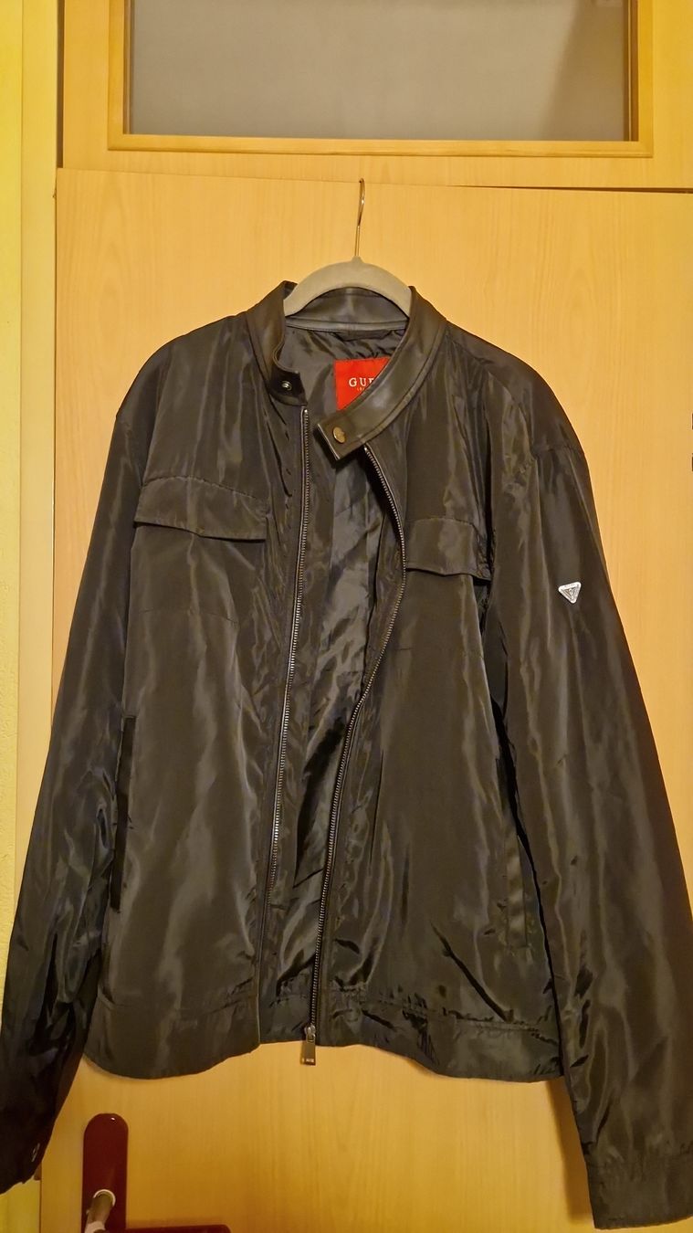 Guess Giacche: Windjacke von Guess – Nuovo (secondo la descrizione) da Untersiggenthal venduto da utr_6m5b 1