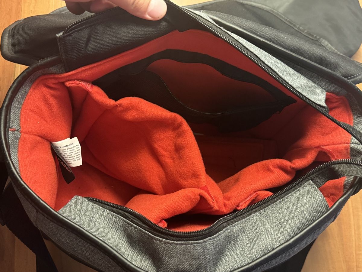 Canon Taschen: Canon Fototasche – Gebraucht aus Frick von Cody96 2