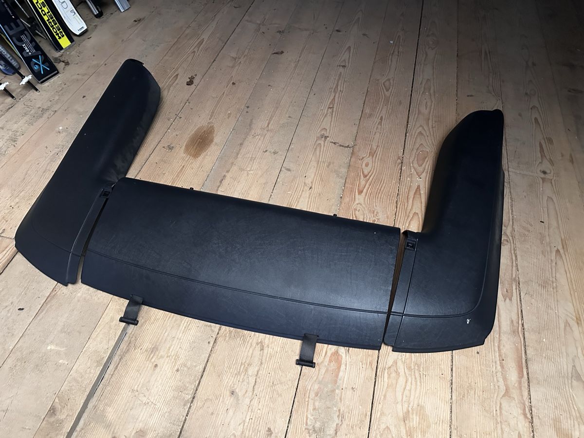 Saab Tutti pezzi di ricambio auto: SAAB 900 Persenning (Verdeckabdeckung) – Usato da Unterkulm venduto da YS3 5