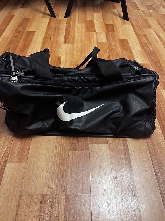 Borse: Nike Sporttasche  Schwarz – Usato da Mönchaltorf venduto da ony_b9pr