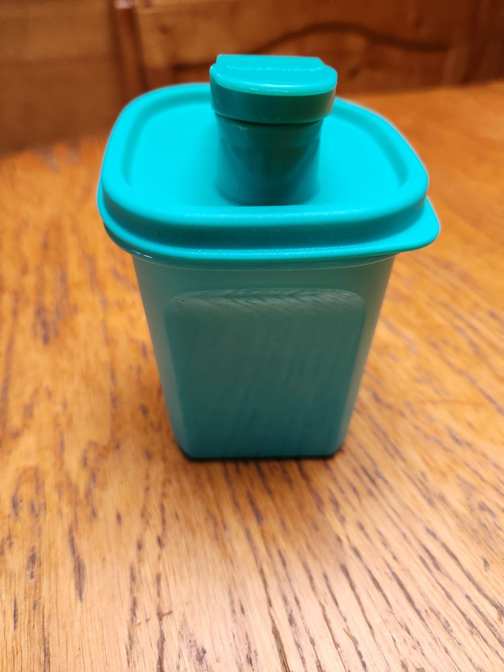 Tupperware Contenitori & Simili: Tupperware  kleiner Slim Krug mit Massen – Usato da Gstaad venduto da Meiel2020 1