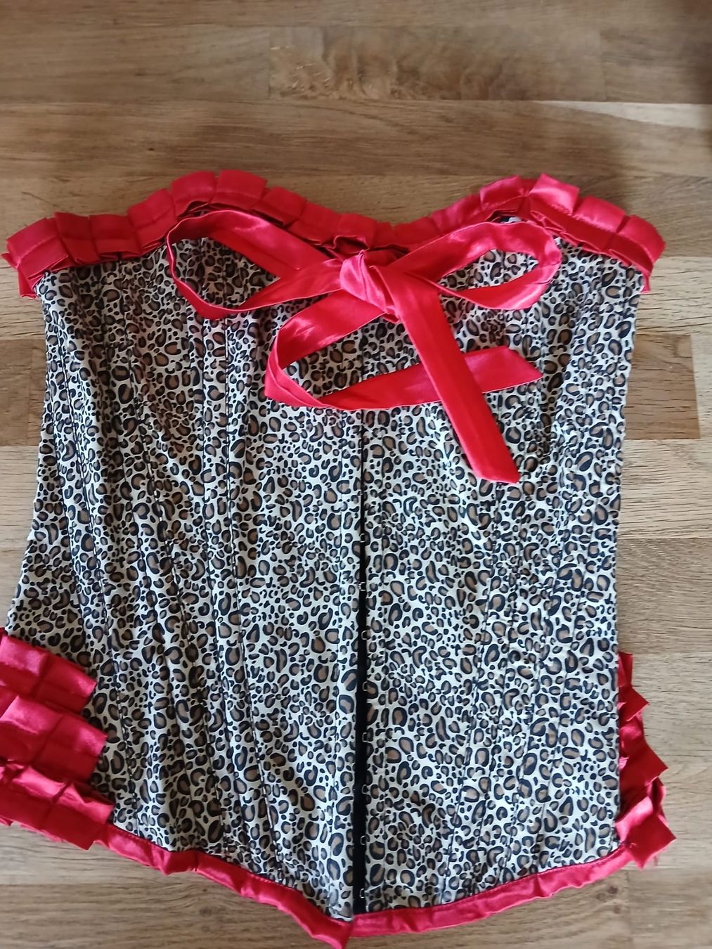 Altra biancheria intima: Corset sexy léopard et rouge, taille S/M – Usato da Allens venduto da MADE.IN.ROCK.N.ROLL 2
