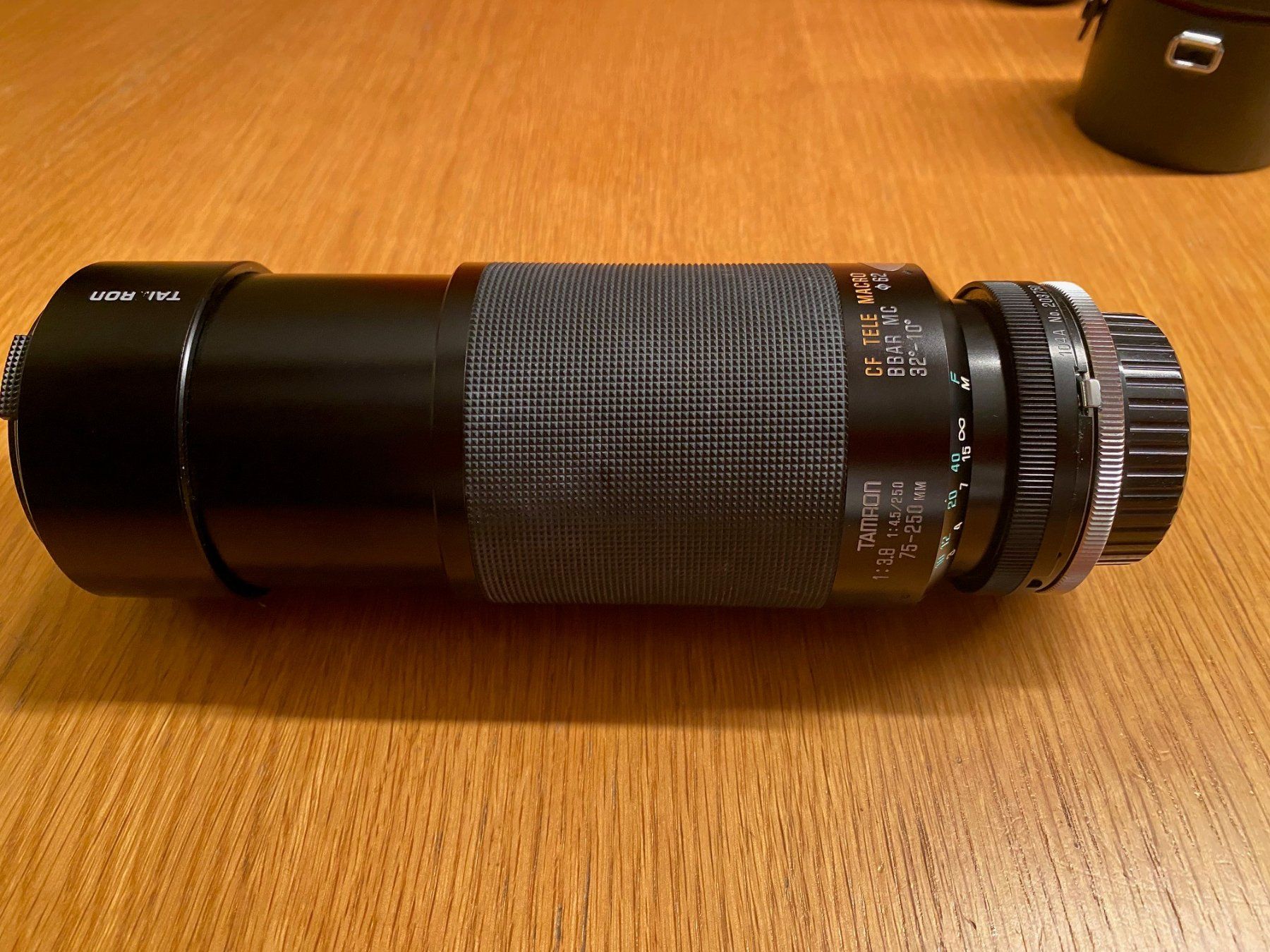Tamron Obiettivi: Teleobjektive Tamron SP CF TELE Macro 75-250mm – Usato da Brüttisellen venduto da ulovec