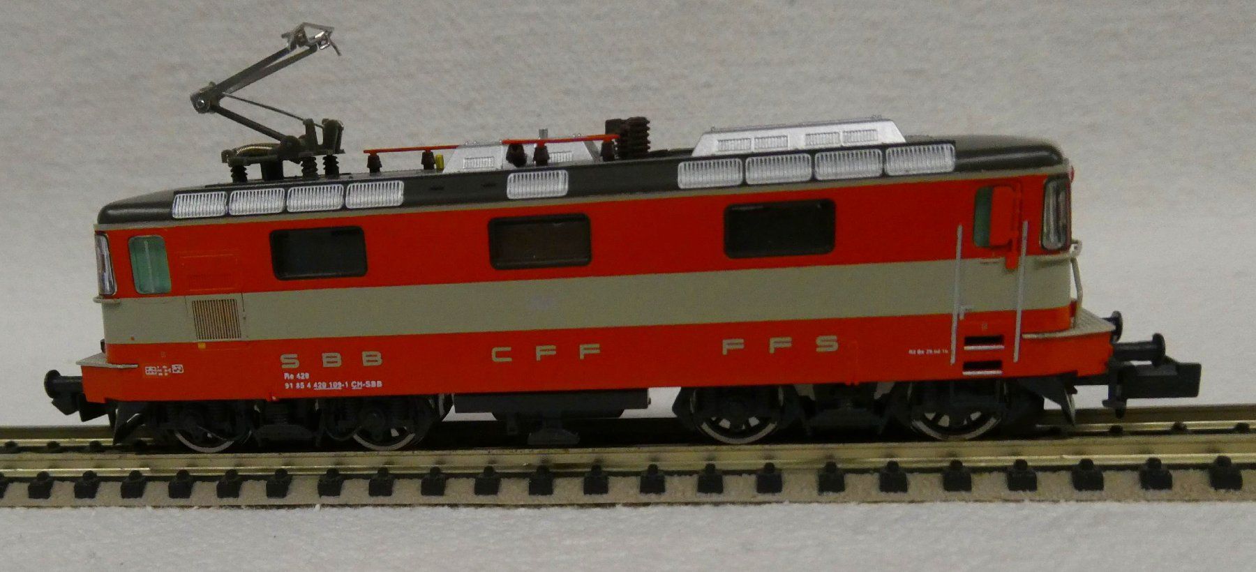 Hobbytrain Trains électriques: Re 4/4  Lok Analog – Neuf (Voir description) à Rupperswil par Ropi03 1