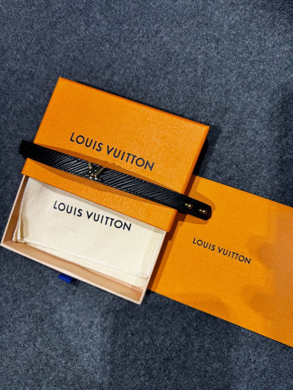 Bracciali & Braccialetti: Louis Vuitton Armband Grösse 17 – Usato da Liestal venduto da KLAG