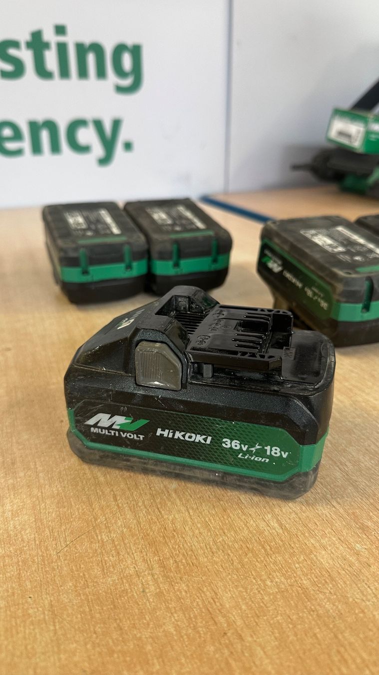 Hitachi Caricatori & Batterie: HIKOKI Multivolt Akku Typ B – Usato da Uetendorf venduto da Revotool