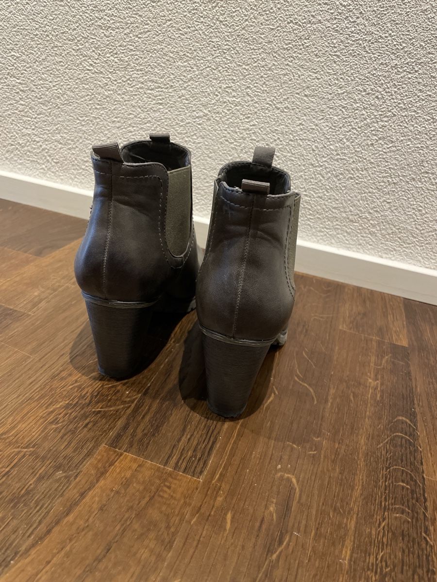 Graceland Scarpe da donna: Graue Stiefeletten von Graceland – Usato da Schmitten FR venduto da Monei19 3