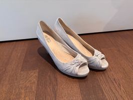 Pumps mit Schleife hellgrau Grösse 40, erst 1x getragen