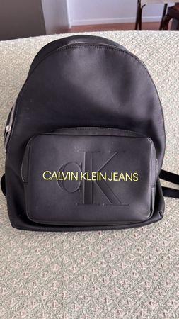 Schwarzer Calvin Klein Rucksack - Top Zustand!