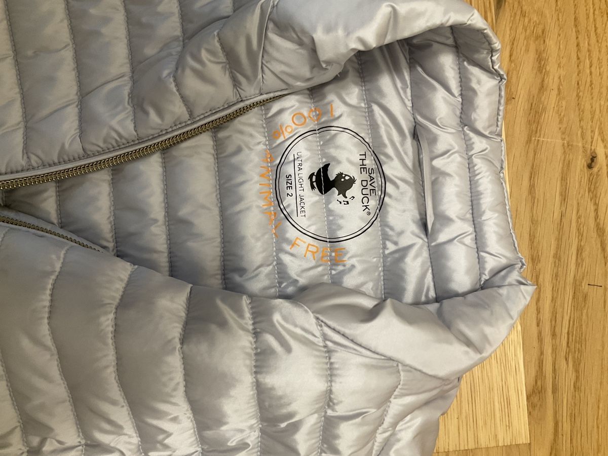 Save the duck Jacken: Save The Duck Steppjacke Damen hellgrau Grösse 2 – Gebraucht aus Bern von luc_nyq5 3
