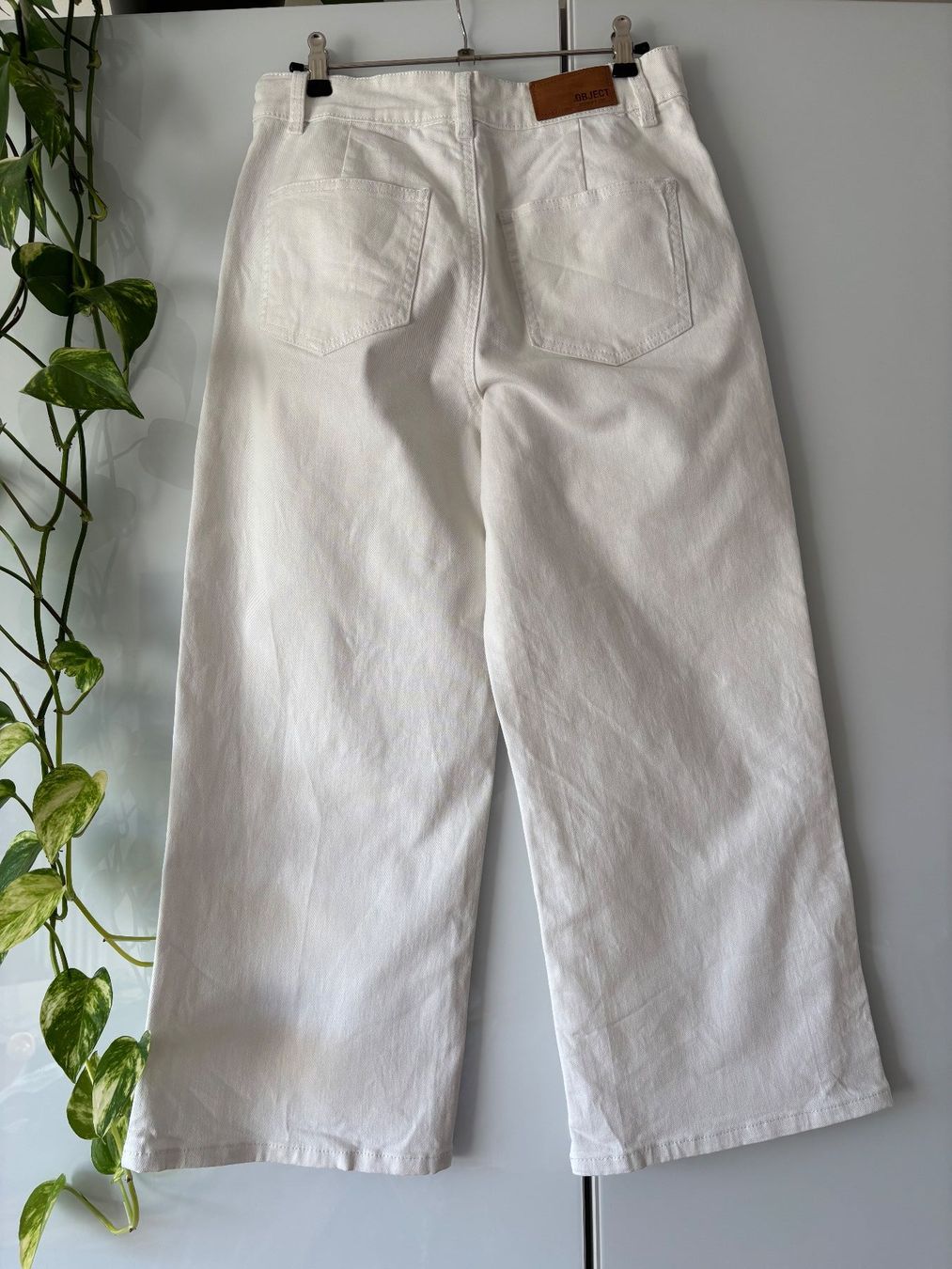 Jeans: OBJECT weisse Jeans Gr. M – Usato da Zürich venduto da missmodernage 2