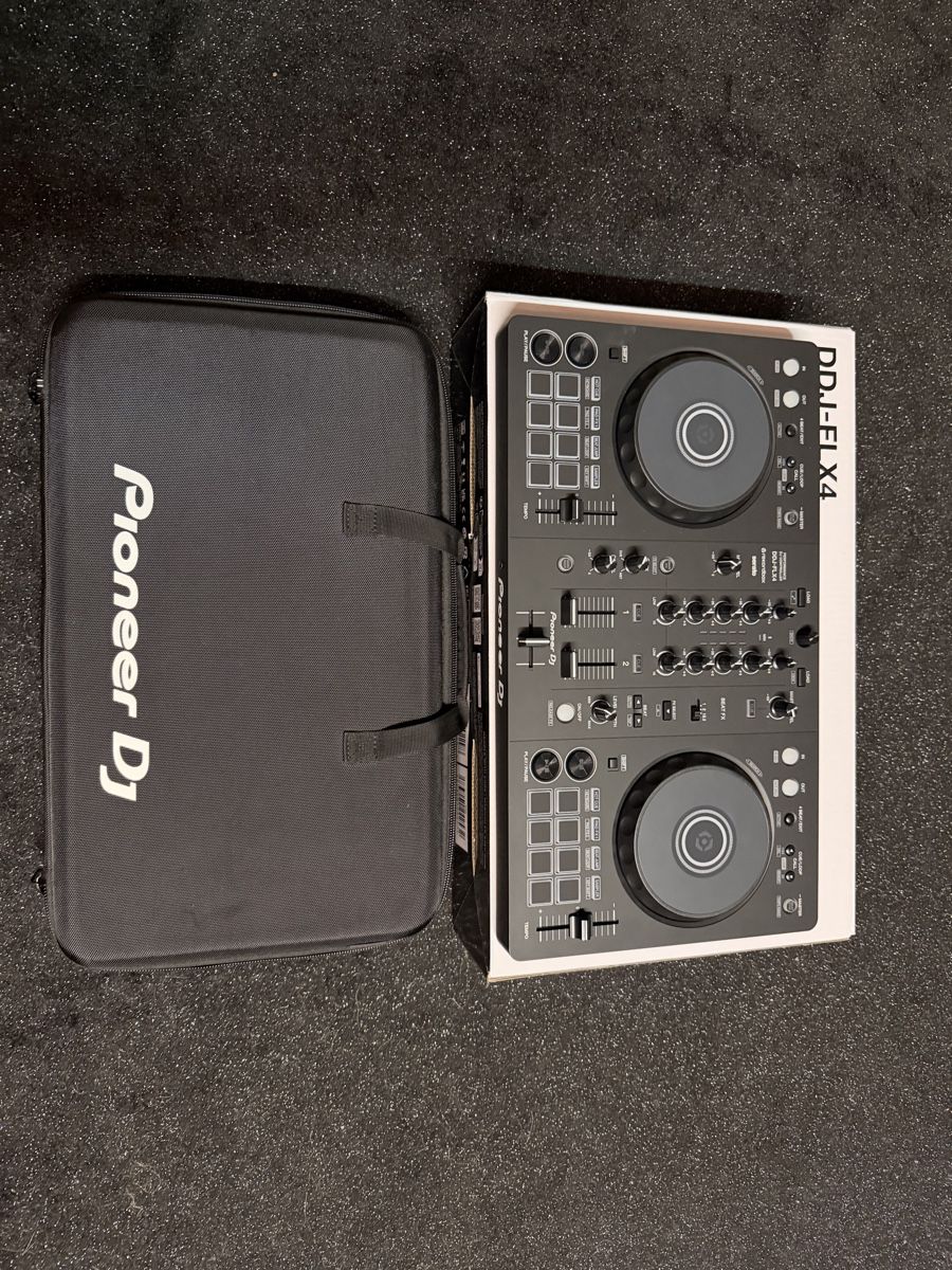 Pioneer Console di mixaggio: Pioneer DJ DDJ FLX 4 – Usato da Niederwil AG venduto da T.S.2.5 3