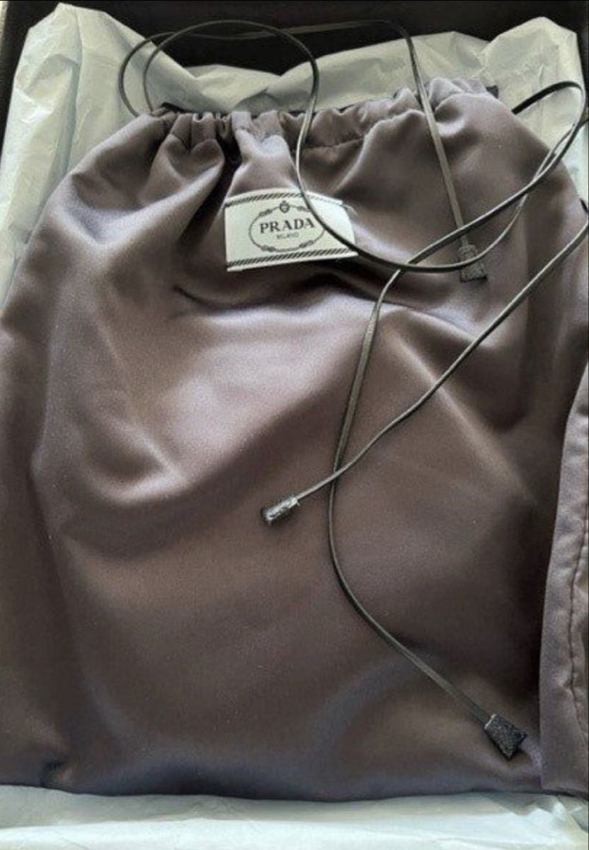 Prada Borse da donna: Prada Cleo Mini neuwertig! – Nuovo (secondo la descrizione) da St. Gallen venduto da giu_5xcq 5