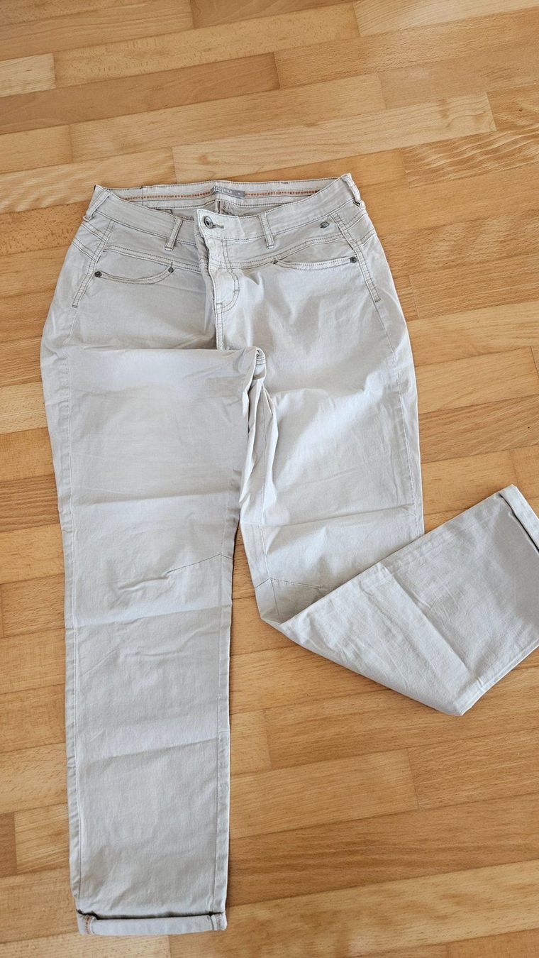 Nile Jeans: Jenas NILE – Usato da Effretikon venduto da lmmmlmmm16