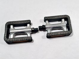 VP Trekking City Pedals Pedalen