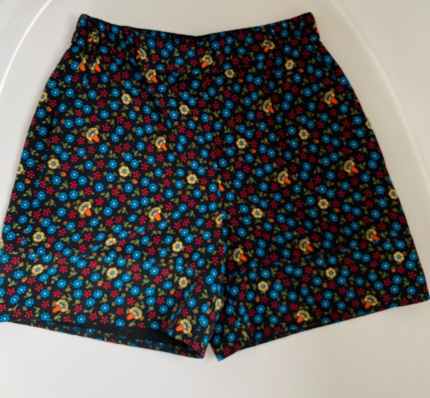 Maje Pantaloni: MAJE SHORTS - wie neu - – Usato da Jona venduto da vanessasupermarket20 4