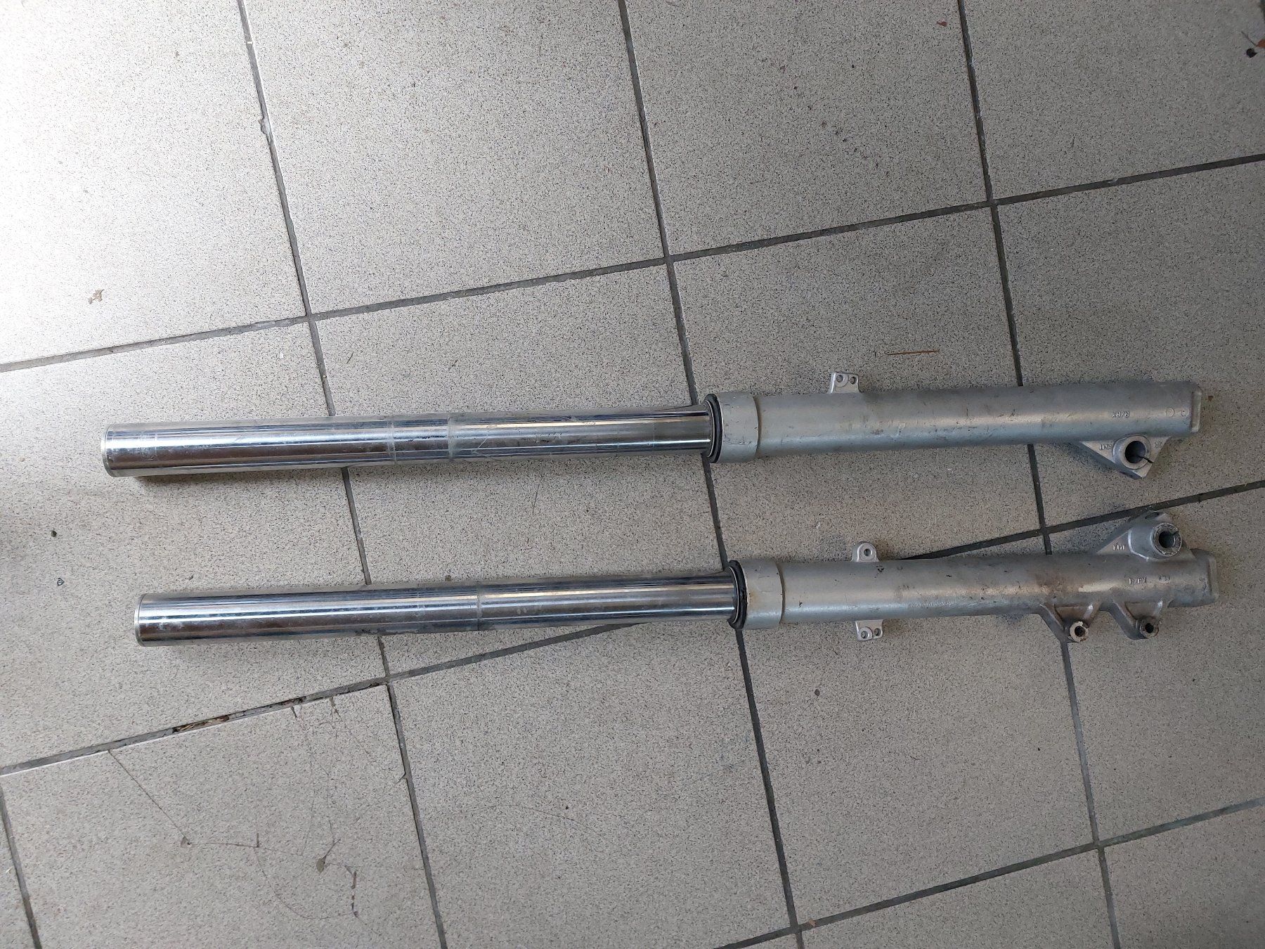 Alle Motorradersatzteile: Stossdämpfer – Gebraucht aus Buchs SG von Buggy11 2