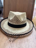 Chapeau d'été en paille tressée avec ruban noir - Neuf!