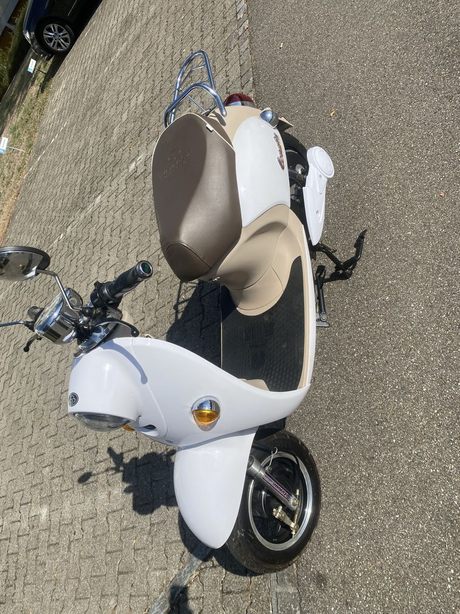 Scooters: E roller SNE  – Neu (gemäss Beschreibung) aus Grellingen von OCC_ASION01