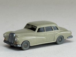 Wiking Mercedes 300 Adenauer h-gelbgrau Grill gesilbert