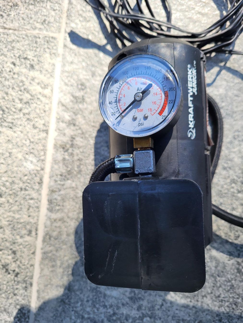 Compressori: Kraftwerk Mini-Kompressor 12 V – Usato da Bellinzona venduto da bug_cbd6 2