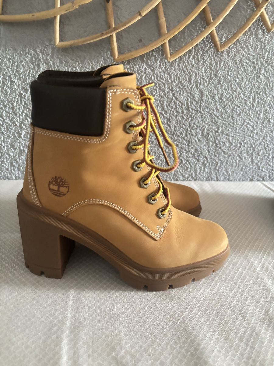 Timberland Chaussures femmes: Bottines Timberland à vendre – Neuf avec emballage d'origine à Sonceboz-Sombeval par Luna_p1414 2