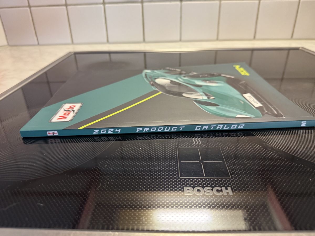 Dokumente: Maisto Modellautokatalog 2024 – Gebraucht aus Messen von Versber 2