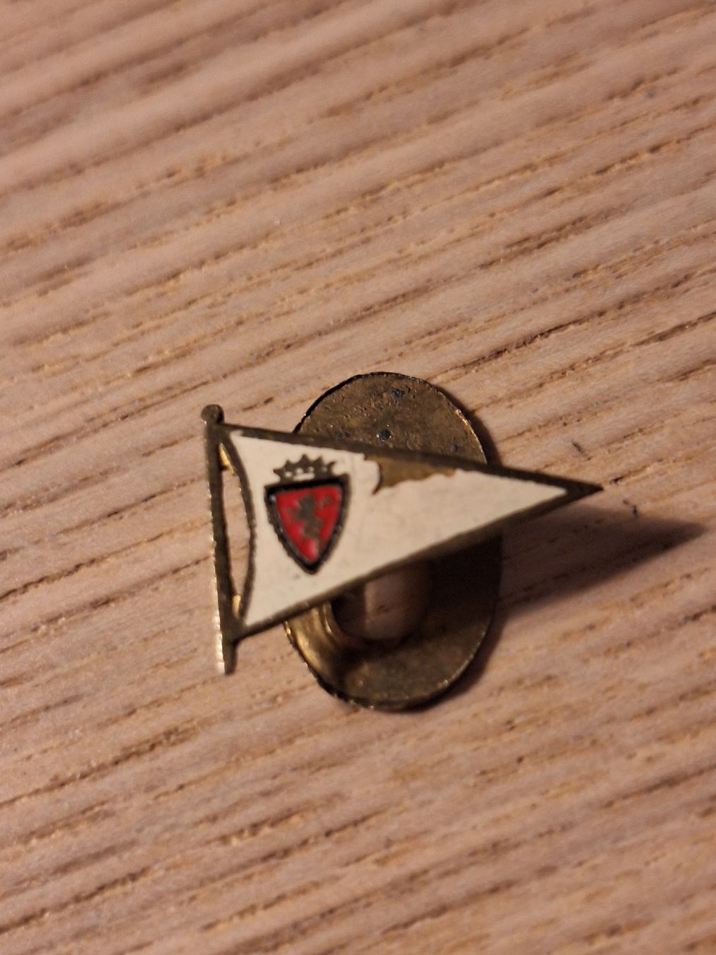 Placchette & Badge: Reversknopf  – Usato da Schaffhausen venduto da RicardoSchaffhausen