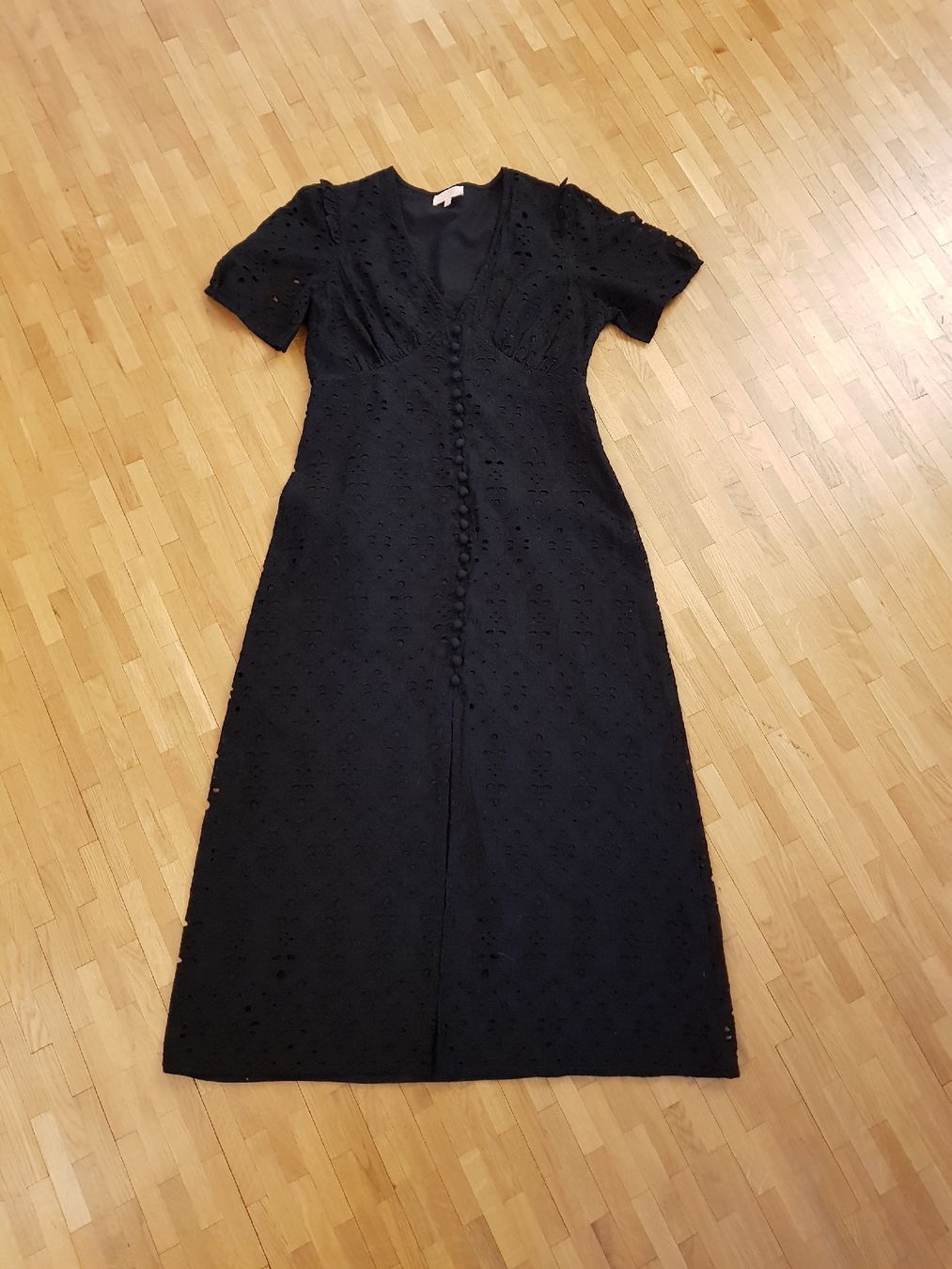 Goa Kleider: Robe noire ajourée Goa Paris Collection taille S – Gebraucht aus Veyrier von sosozizou